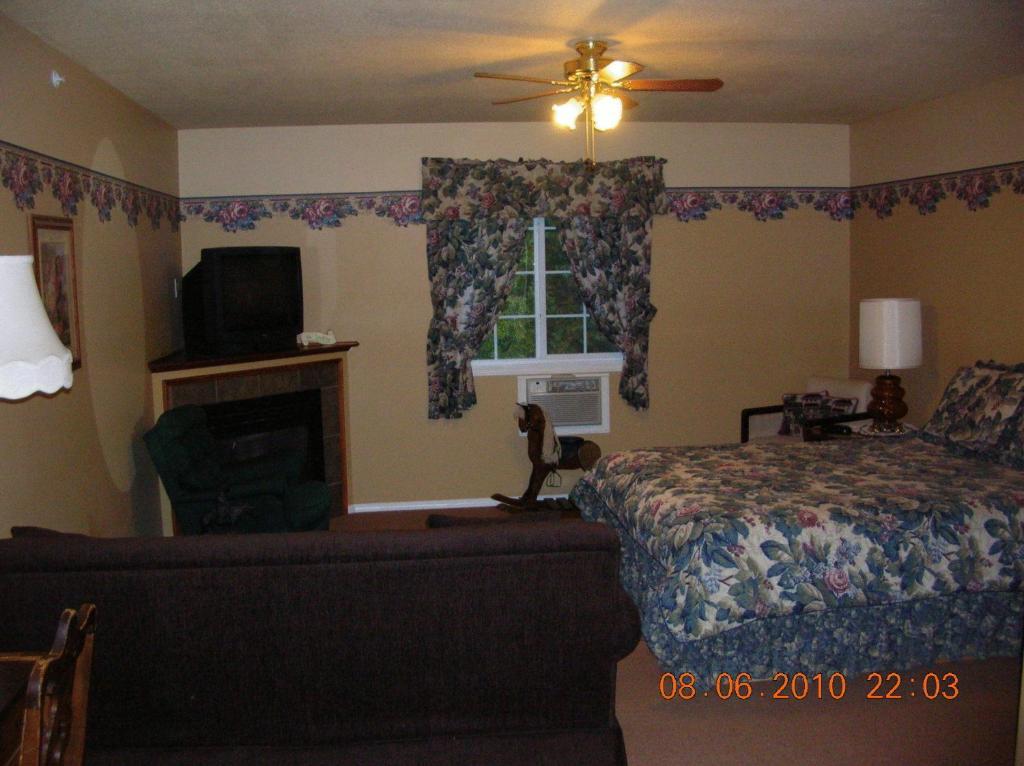 Mccracken Country Inn Hinton Cameră foto
